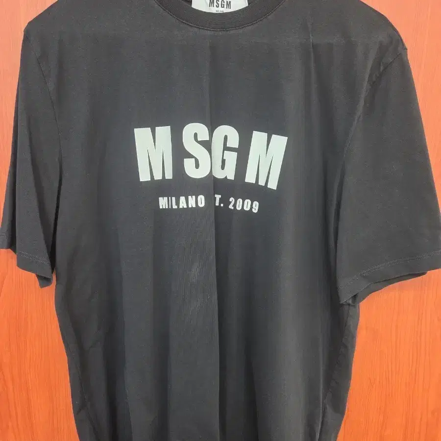 MSGM 로고 반팔티 블랙