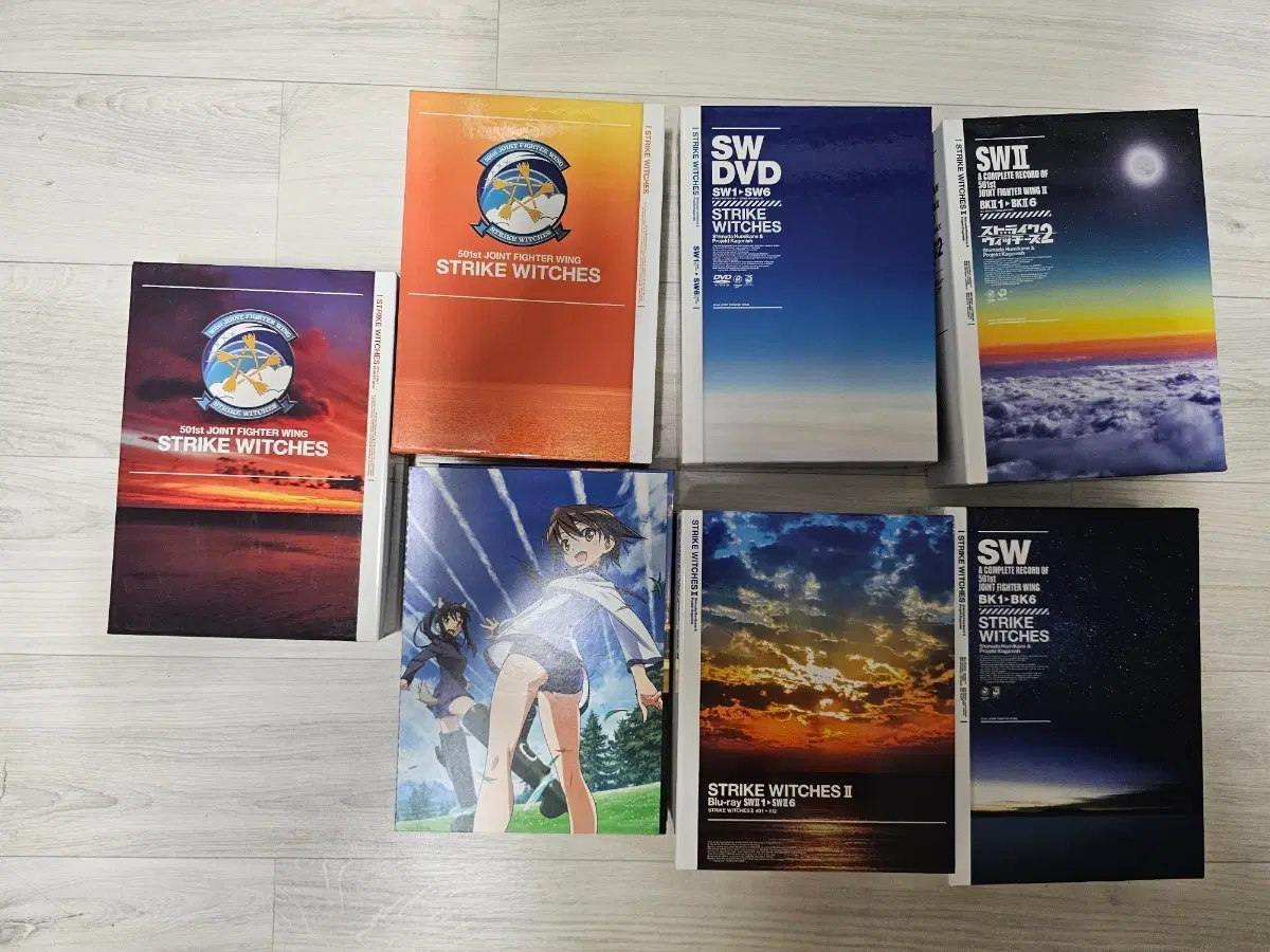스트라이크 위치스 VCD, DVD, 설정 자료집 등