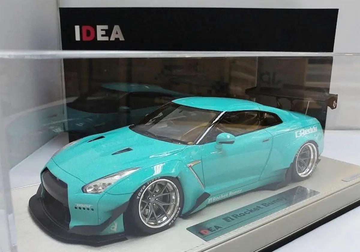 메이크업(Make Up) IDEA Rocket Bunny R35 GT-R (로켓버니 R35 GT-R) 자동차 다이캐스트 1:18
