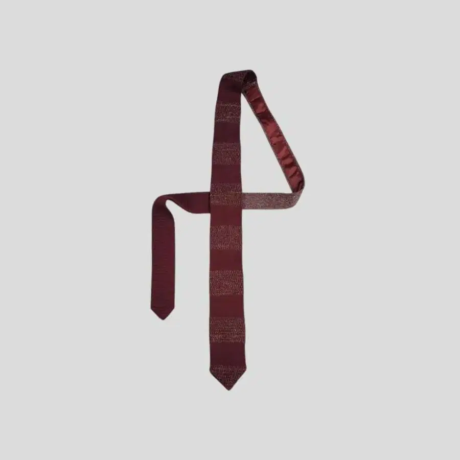 CHRISTIAN ORANI JP 버건디 그레이 보카시 스트라이프패턴 니티드 울블렌드 넥타이 6.5