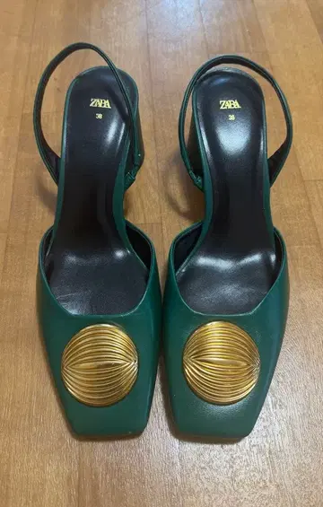 ZARA 미사용 새상품 골드 모티브 뮬 그린 38