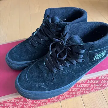 VANS 하프캡 블랙 스니커즈