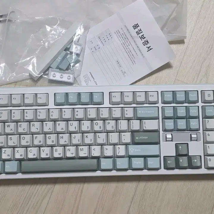 프리플로우 아콘 AK68 듀얼다이얼 말차라떼 저소음 블루축