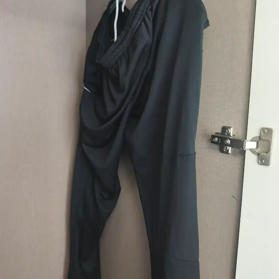 나이키 블랙 드라이핏 트레이닝 팬츠 팝니다