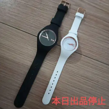 [ 새상품급 ] ice watch 아이스워치 화이트&블랙 페어 워치