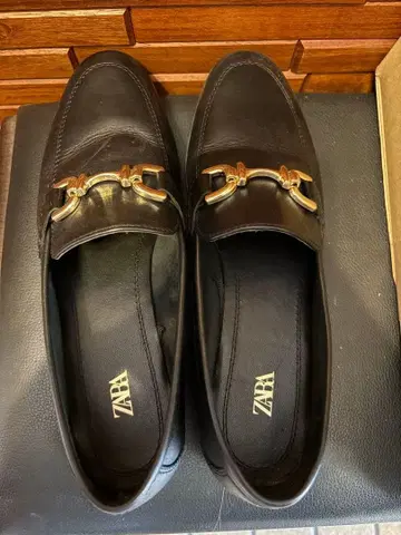 [새상품급] ZARA 여성용 로퍼 블랙