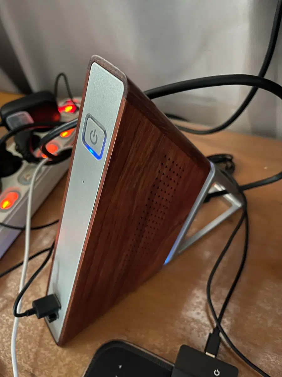 acute angle PC 254x210x40mm 64GB SSD