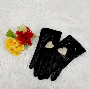 새상품급 FURLA 훌라 가죽 장갑 블랙 하트 무늬 양가죽 20cm