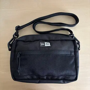 NEW ERA 숄더백 블랙