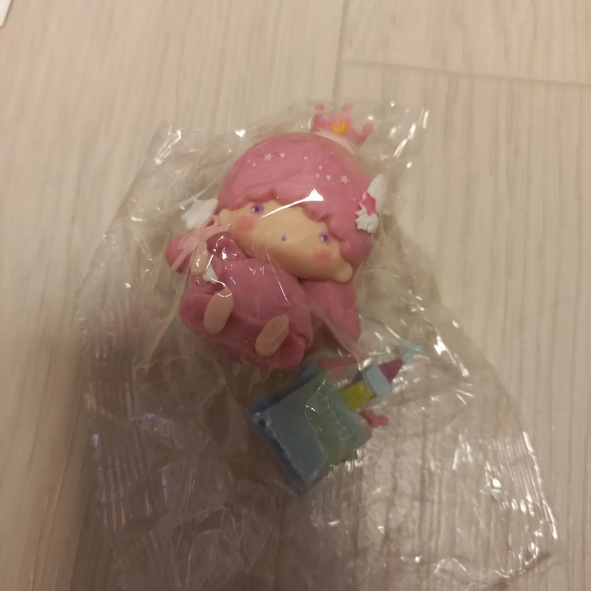 키키라라 피규어 j