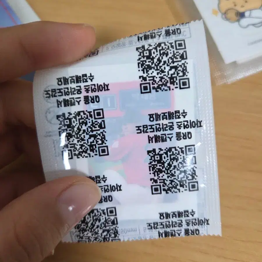 롯데자이언츠 과자 콜라보 박세웅 띠부씰
