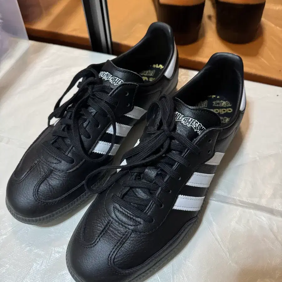 아디다스 삼바 퍼킹어썸 블랙 275