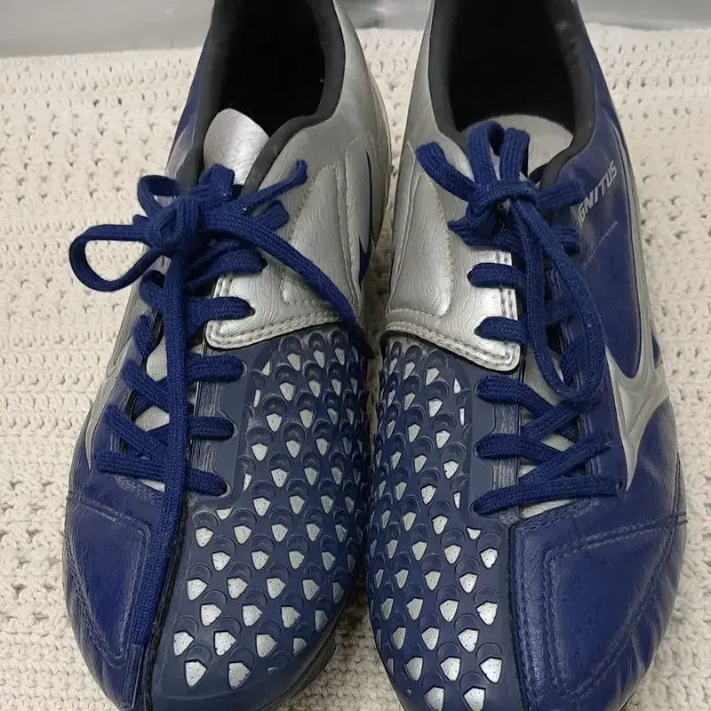 미즈노축구화 255