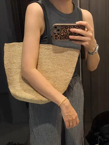 라피아 풀 편직 가방 (소가죽 손잡이)