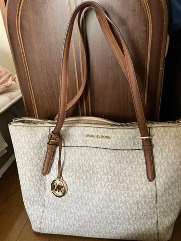 MICHAEL KORS 시그니처 토트백