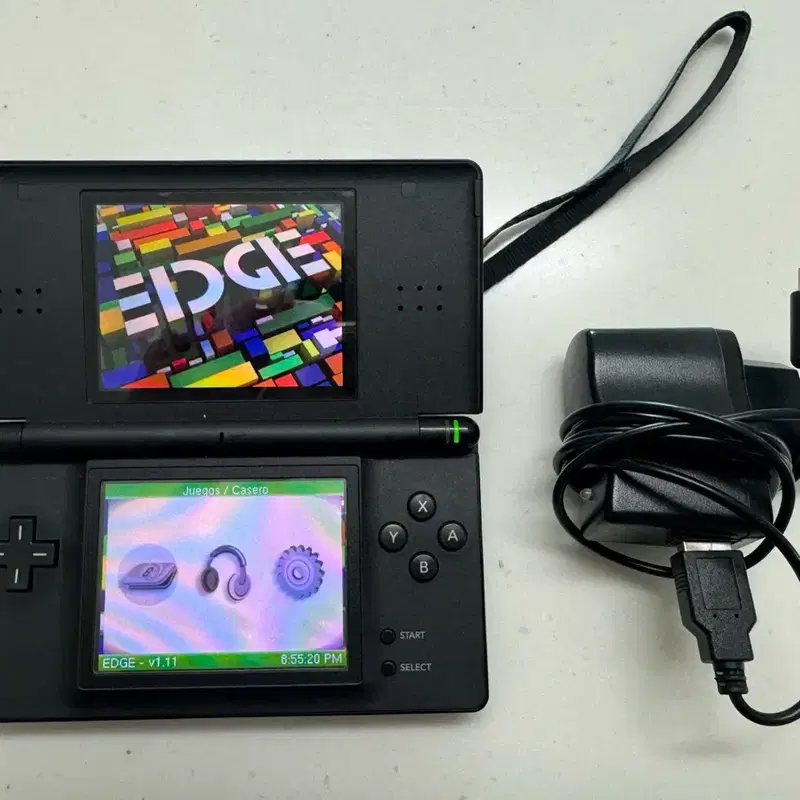 닌텐도 DS Lite 본체 + 충전기 + 메모리 (2gb)