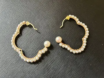 NATURALI JEWELRY 스케치 하트 펄 감싸기 후프 귀걸이