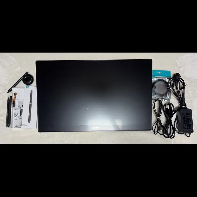 휴이온 캄바스 프로 24 4K (Kamvas Pro 24 4K) 판매합니다!