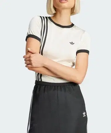 택 포함 미사용품 adidas 니트 쓰리 스트라이프 숏 M