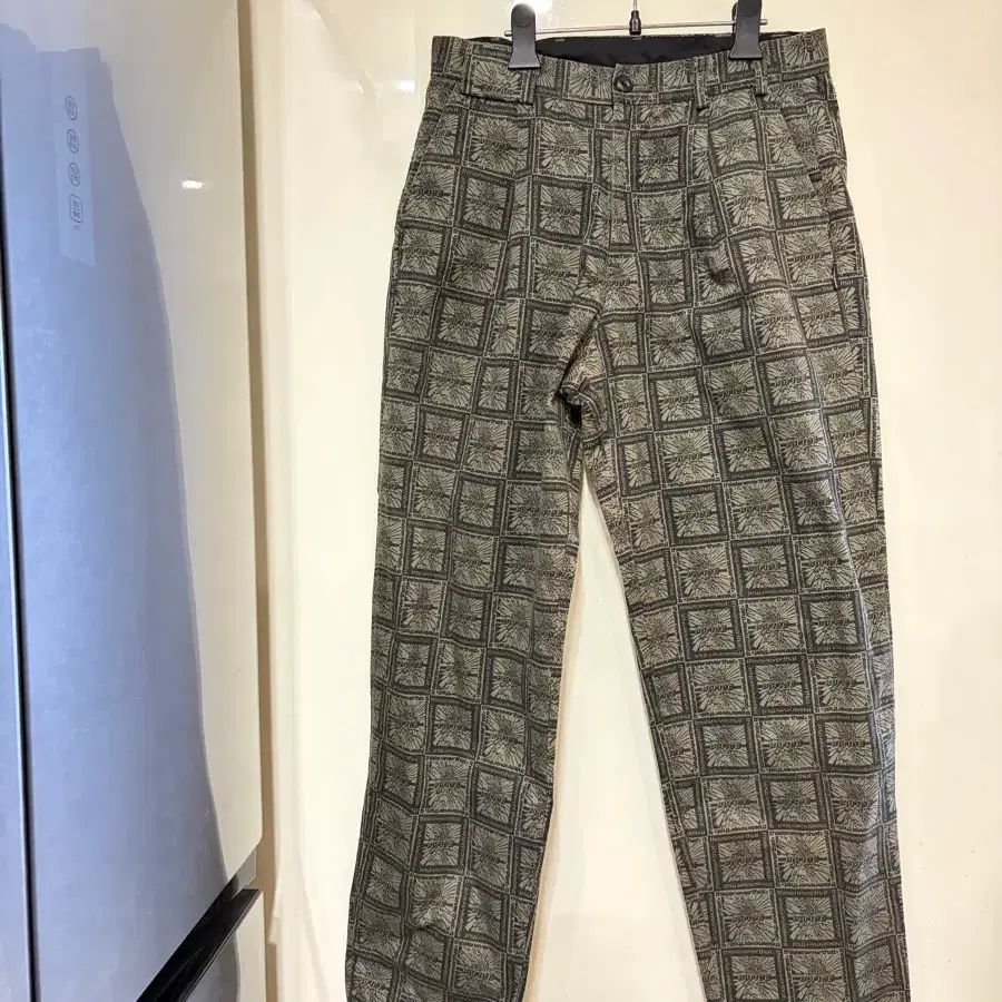 (S)디스이즈네버댓 패턴 핀턱 팬츠