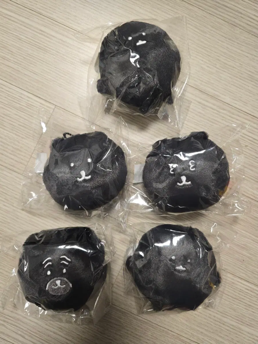 블랙투성이 쿠지 농담곰 나가노 쿠마 고로케 퍼그