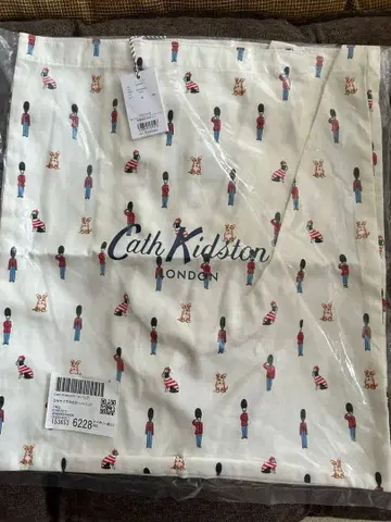 Cath Kidston 로얄 가드 토트백 아이보리