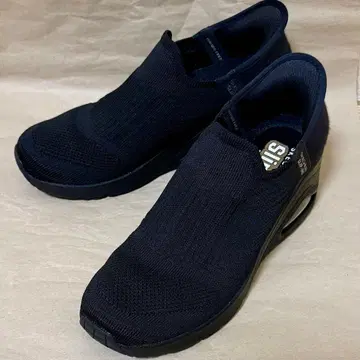 SKECHERS 슬립인즈: 우노 웨지 - 킥킹 니트