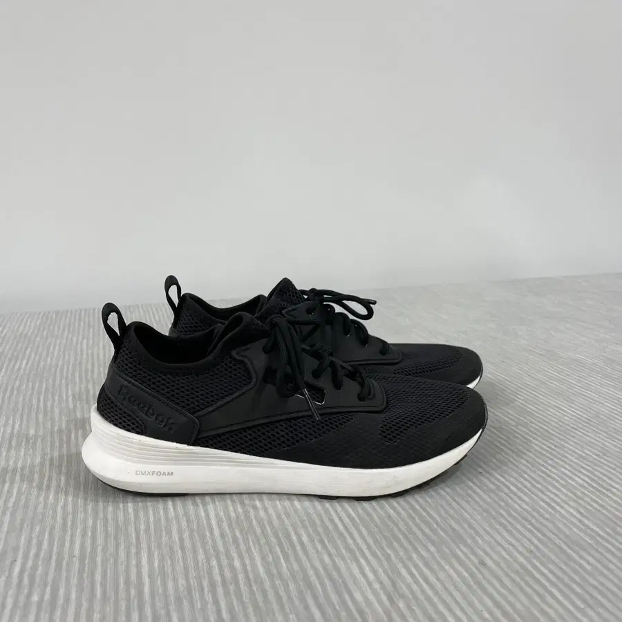 696)리복 조쿠 런닝화 블랙 230mm