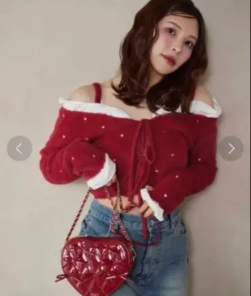 NICE CLAUP 하트 자수 페더 가디건