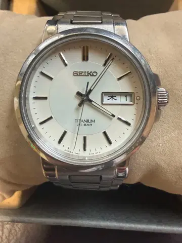 세이코 TITANIUM 20bar 방수 티타늄 7N43-7B8