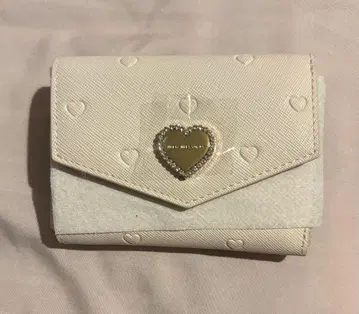 JILL by JILL STUART 엠보싱 하트 지갑 새상품