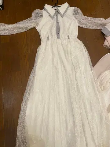 레이스 카라 부착 롱 원피스 화이트