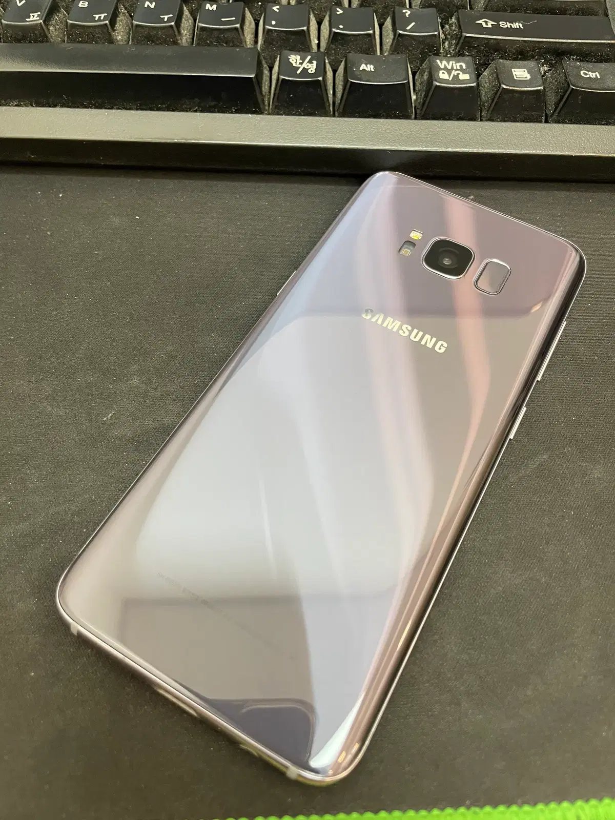 갤럭시S8 오키드그레이 64GB 상태좋은 중고10만5천팝니다.