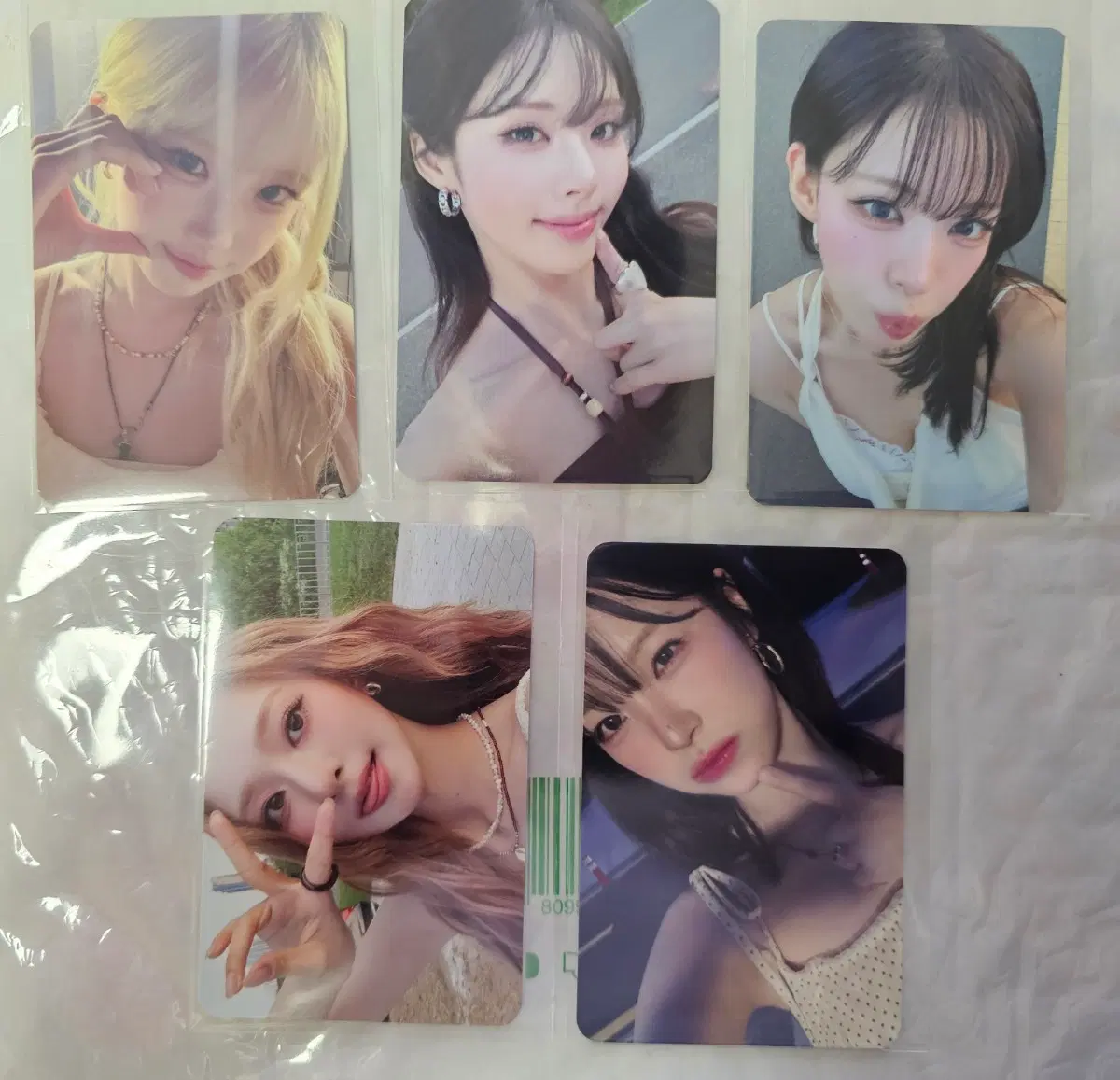 프로미스나인 메이크스타 A특전 포카 셋트 팝니다.