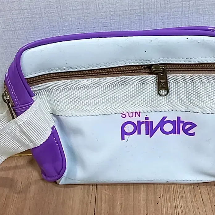 SUN private 손가방 파우치