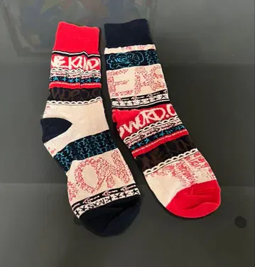 sacai x Eric Haze 그래피티 패턴 여성용 삭스