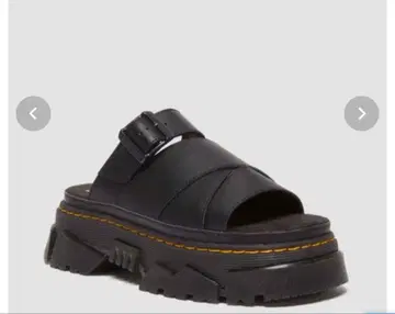 Dr. Martens 통굽 샌들 블랙