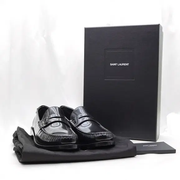 Saint Laurent(생로랑) 670232 블랙 모노그램 페니 로퍼 38