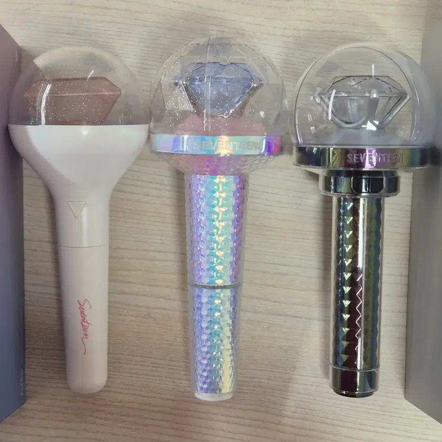 세븐틴 응원봉 ver 1세대 2세대 3세대 일괄 양도 판매 구럿봉 캐럿봉 뉴럿봉 뉴뉴럿봉 콘서트 팬미팅 포카 분철 슬로건
