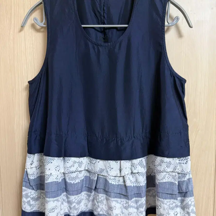 (S) Comme des Garcons sleeveless blouse