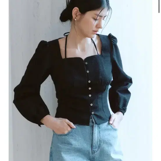 아워코모스 하트넥 블라우스 블랙 M 사이즈