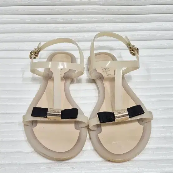 FURLA 훌라 샌들 35사이즈 225