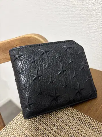 JIMMY CHOO 지미추 이단 접이식 지갑 블랙
