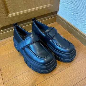 ZARA 통굽 로퍼 블랙