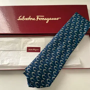 Salvatore Ferragamo 넥타이 보트 패턴 네이비