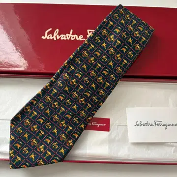 Salvatore Ferragamo 넥타이 동물 패턴 네이비