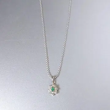 에메랄드 목걸이
