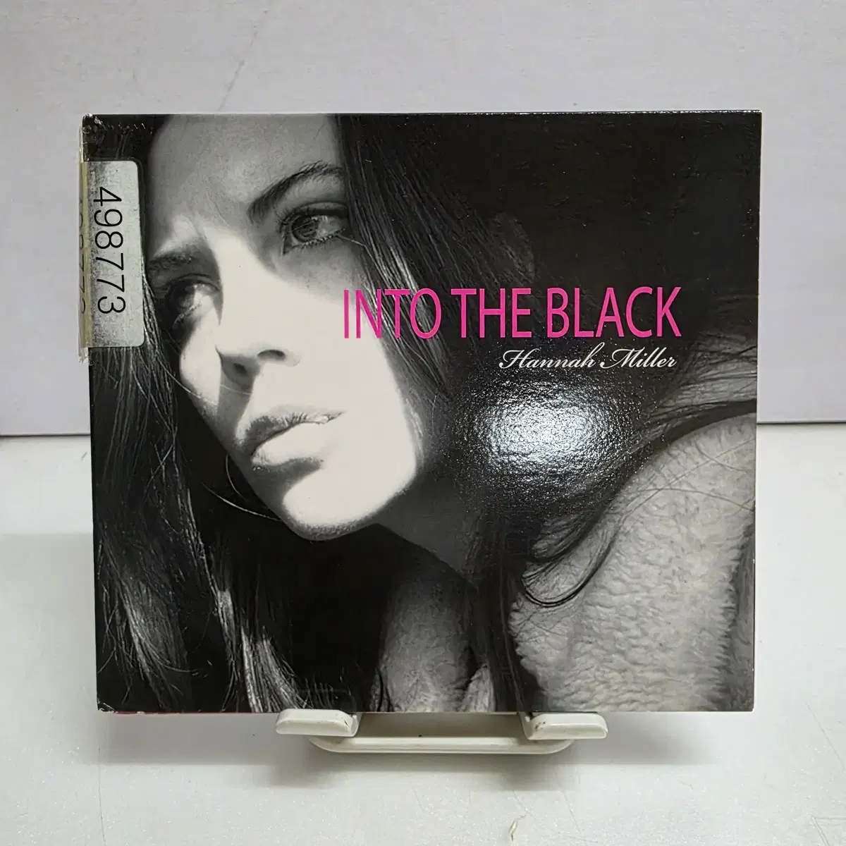 Hannah Miller Into the Black 해나 밀러