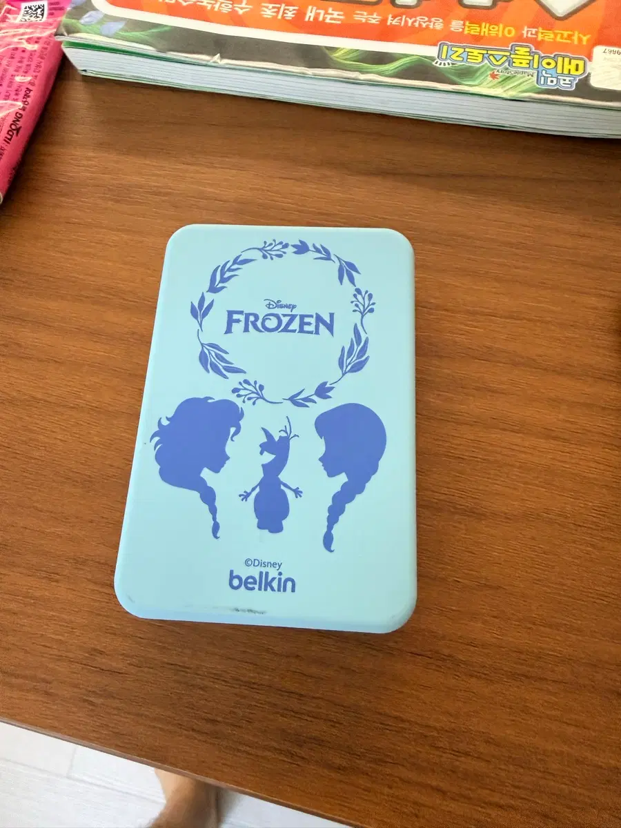 벨킨 디즈니 겨울왕국 맥세이프 보조배터리 BPD004qc 5000mAh