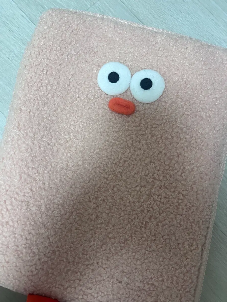 브런치브라더 뽀글이 태블릿 파우치 핑크